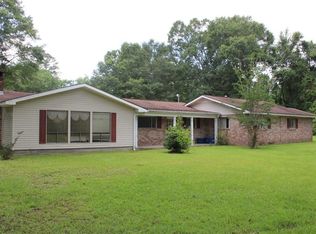 17527 Wildwood Dr, Bogalusa, LA 70427