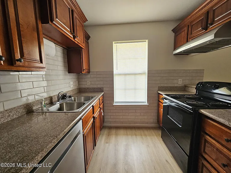 2312 Paula Cir — Photo 6