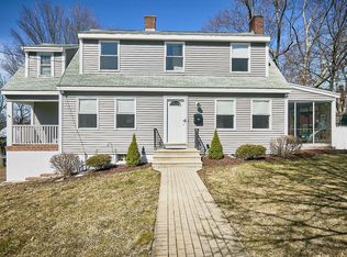 105 Fair Oaks Ave, Newton, MA 02460