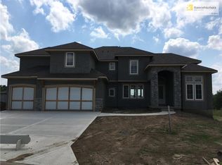 15112 Carter St, Overland Park, KS 66221