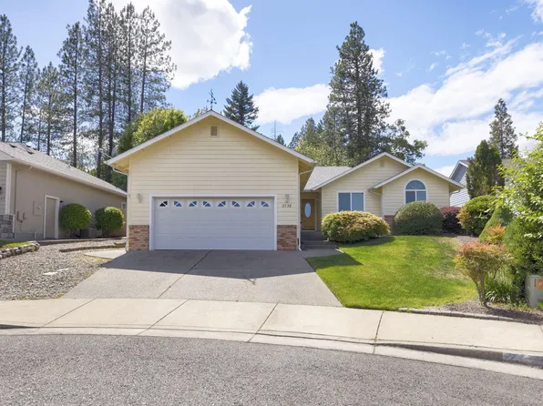 2738 SW Trinity Way, Grants Pass, OR 97527