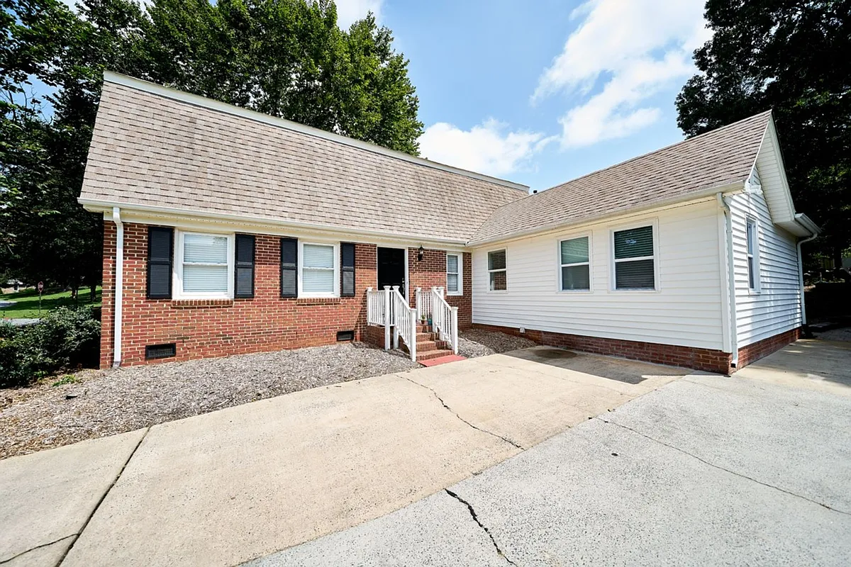 Building Photo - 6301 Welford Rd