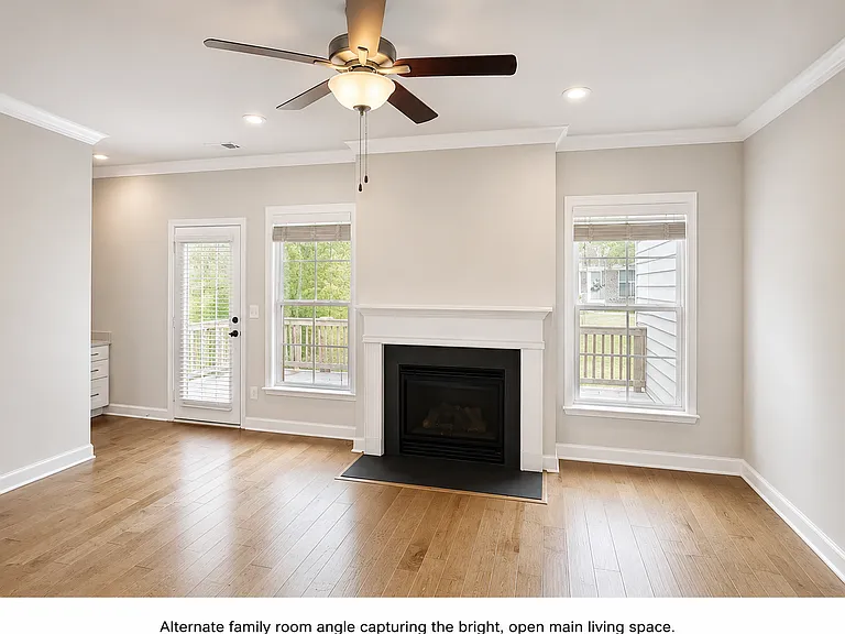 794 Atwood Ln — Photo 7