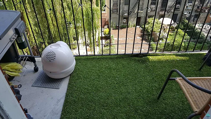 Rented by EXR | media 132