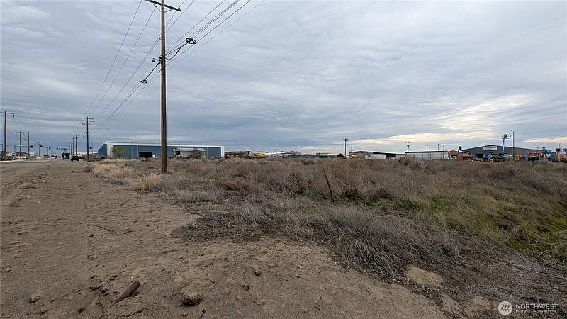 2nd image of 1 xx E Salt Lake Street