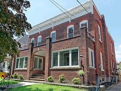 1st image of 211 N 2nd Ave