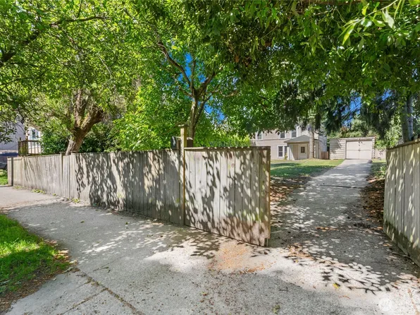 1443 22nd Avenue, Seattle, WA 98122