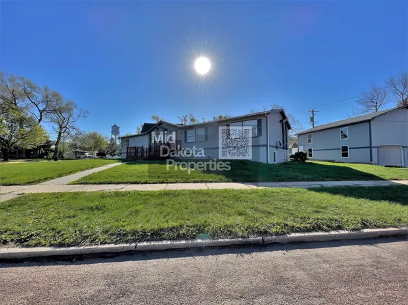 622/624 N Langdon, 624 N Langdon St #4, Mitchell, SD 57301