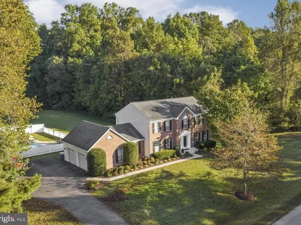 6118 Trotters Glen Dr, Hughesville, MD 20637