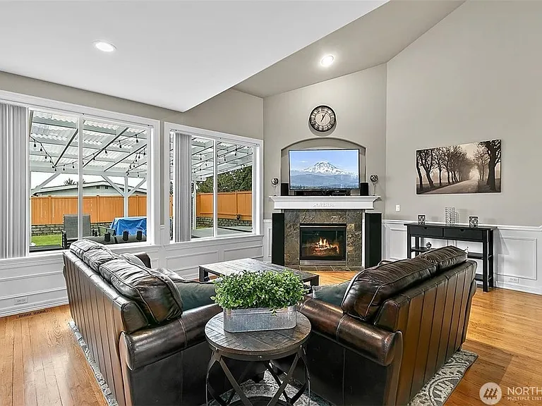 84 23rd Ave — Photo 7