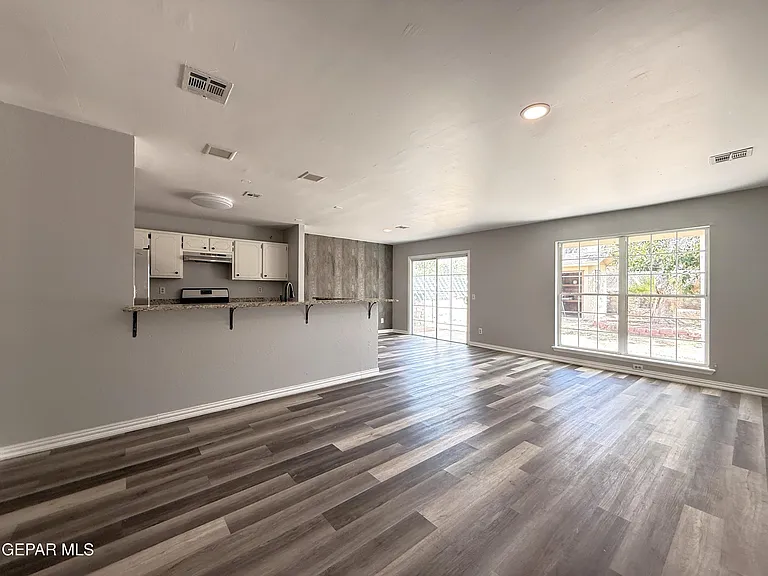10405 Ashwood Dr #A — Photo 12