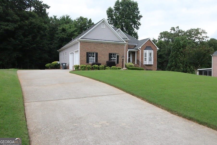 1st image of 2500 Thornecreek Dr