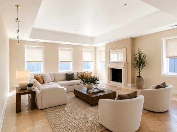 3077 M St NW, Washington, DC 20007