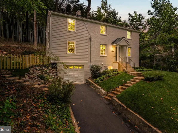 4419 Vacation Ln, Arlington, VA 22207