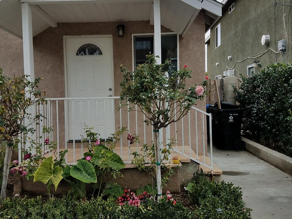 Front Entry with small porch