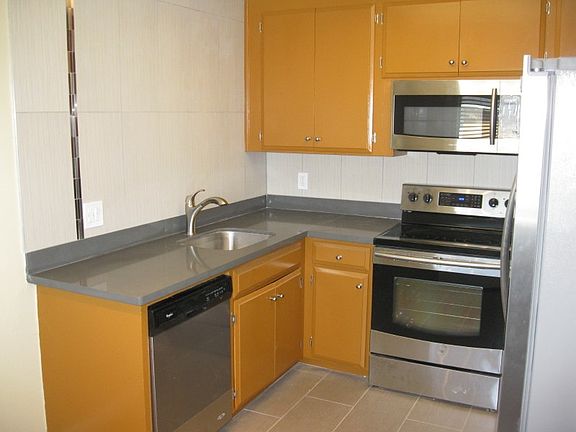 3rd image of 864 Bing Dr APT 4