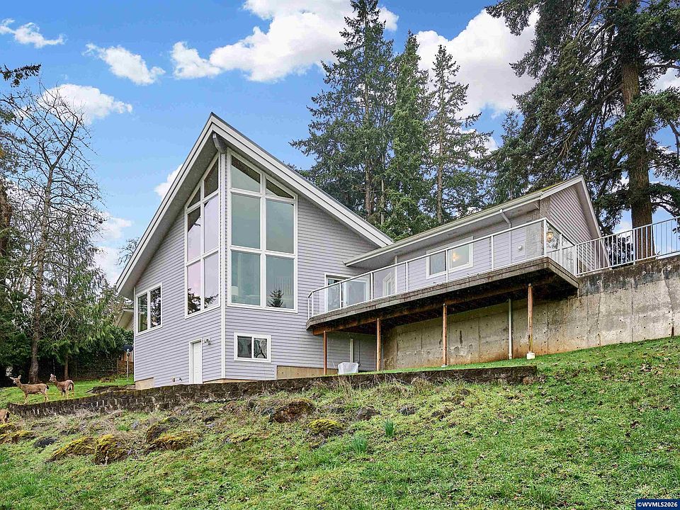 1st image of 301 Edgewood Dr