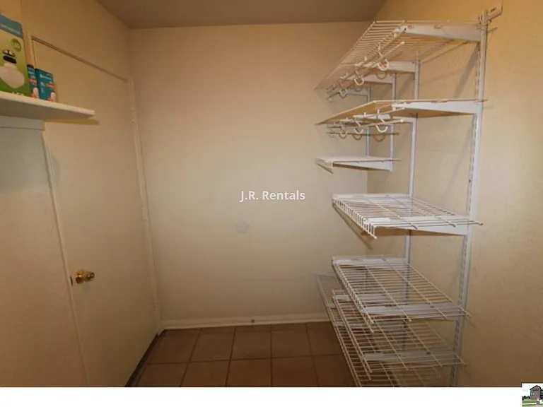 5611 Bertha Dr — Photo 27