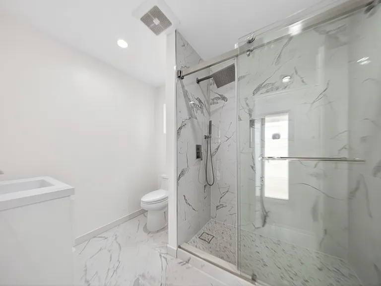 1316 1/2 Carlton Dr — Photo 21