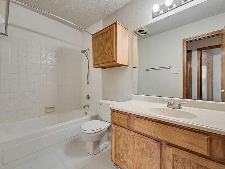 2618 Trumpet Dr — Photo 4