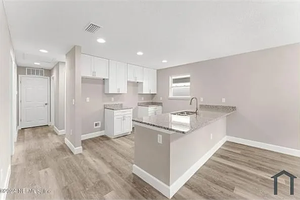1526 W 35th St — Photo 7