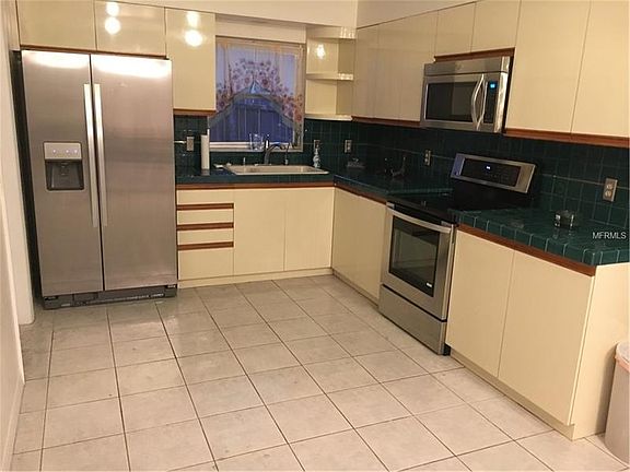 2nd image of 1119 Flushing Ave