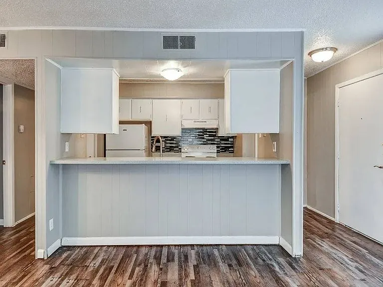 Kitchen Bar