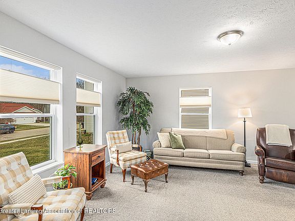 2nd image of 4349 Cinnamon Ln