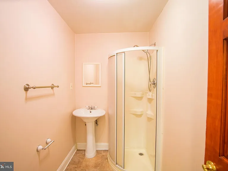 1124 E Passyunk Ave #4 — Photo 7