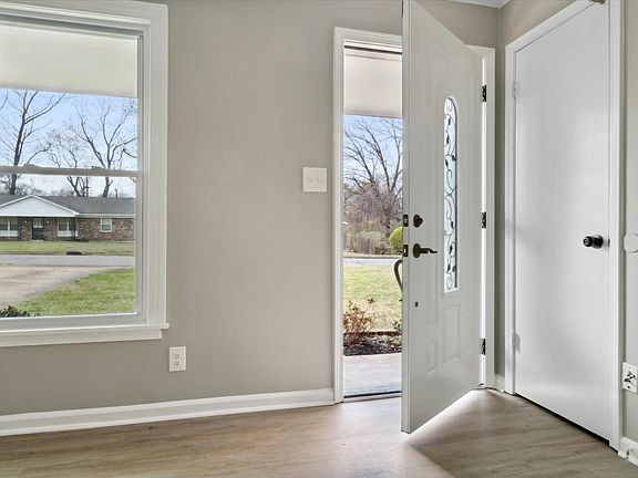 3rd image of 5278 Algiers Dr