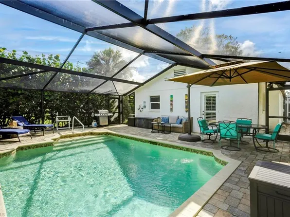 749 105th Ave N, Naples, FL 34108