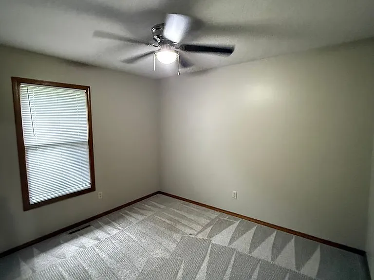 4114 S Franklin Ave — Photo 19