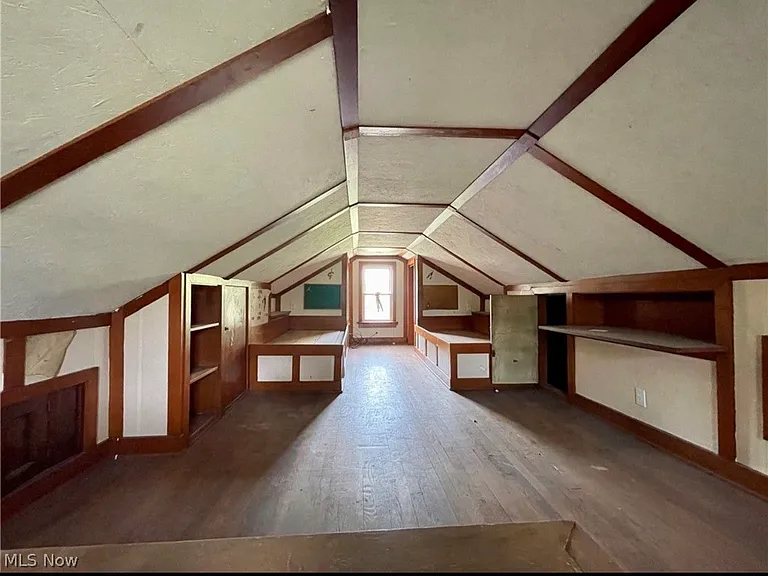844 Cordova Ave — Photo 12