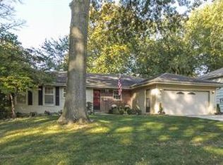 4920 Howe Dr, Roeland Park, KS 66205