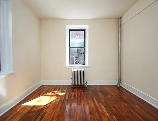 Rented by SW Queens Mezzanine | media 9