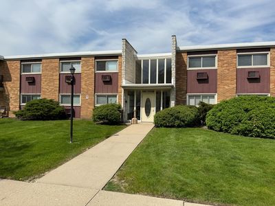 120 Collen Dr APT 219, Lombard, IL, 60148