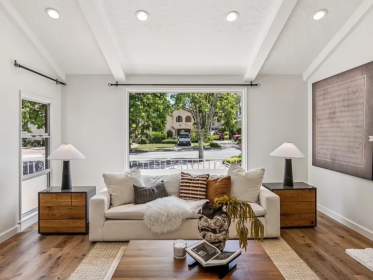 610 Hillcrest Blvd — Photo 8