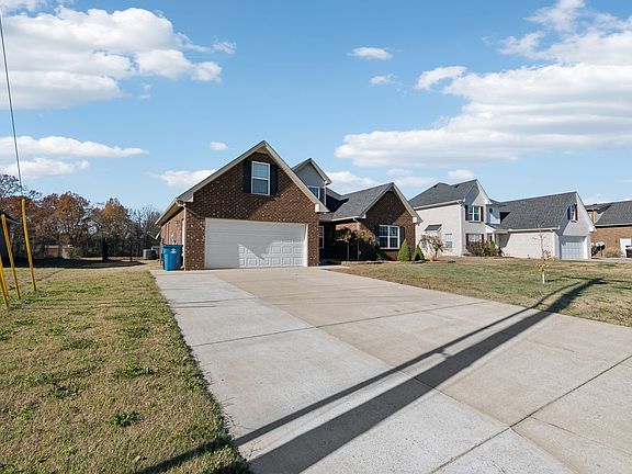 3rd image of 2525 Auldridge Dr