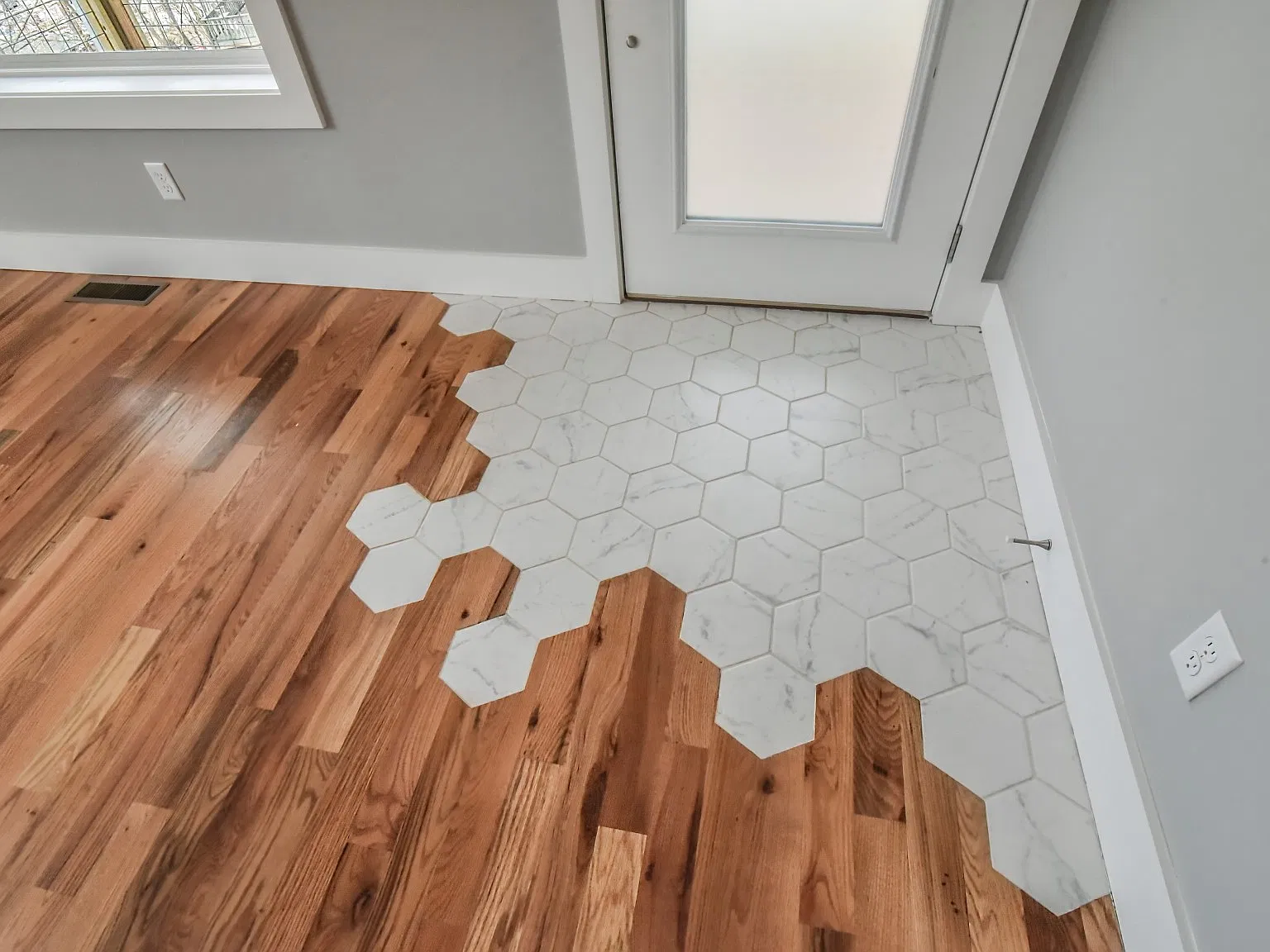 2 bed, 2.5 bath, 1200 sqft, $2,200 — Photo 4