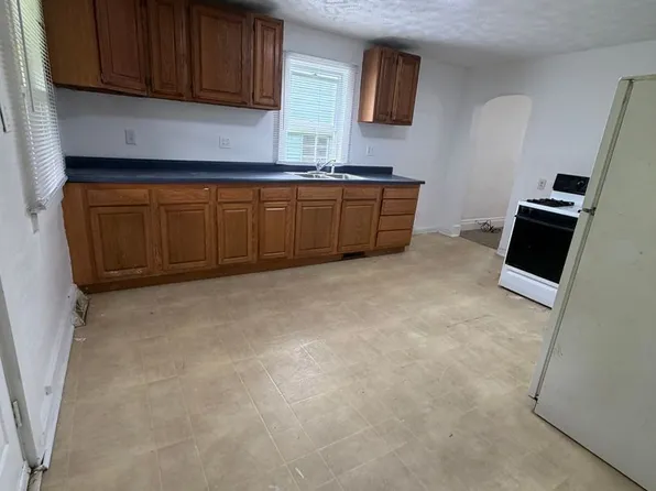 31 Maple St, Ellsworth, PA 15331