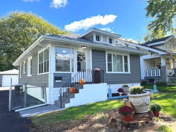 220 S Park Rd, Joliet, IL 60433