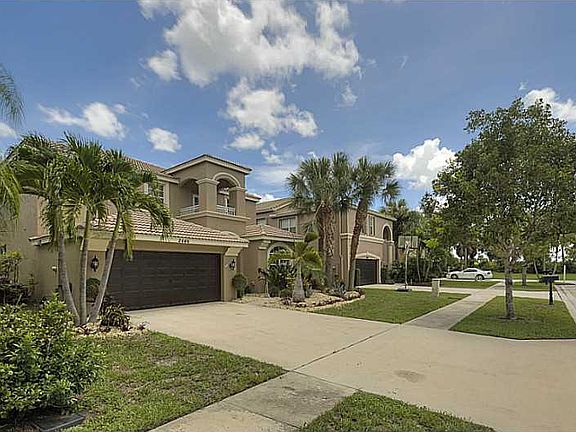 2nd image of 2446 Westmont Pl