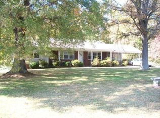 307 S Edgewood Rd, Eden, NC 27288