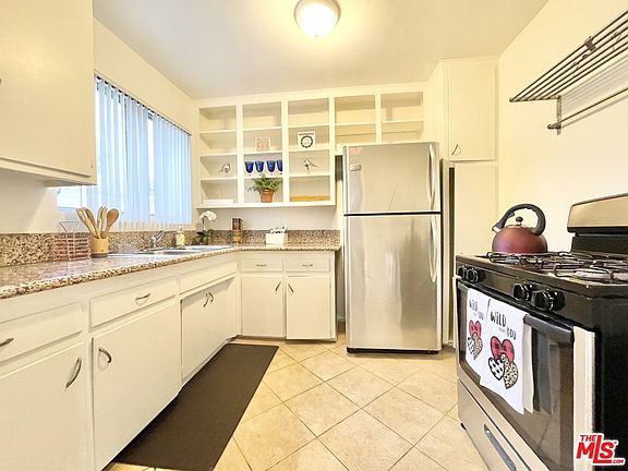 5th image of 8436 Blackburn Ave #4A
