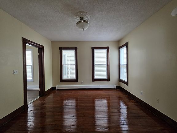 5th image of 33 Carmel St #A1