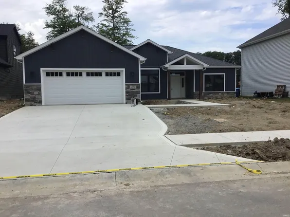 4824 Falcon Pkwy, New Haven, IN 46774