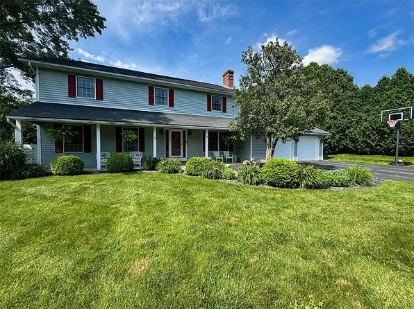 17 Elmwood Drive, Rutland City, VT 05701