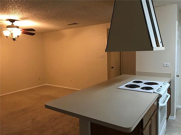 4th image of 617 Circleview Dr