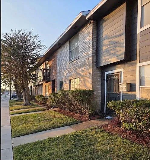 2 bed, 2.5 bath, 1188 sqft, $1,350 — Photo 1
