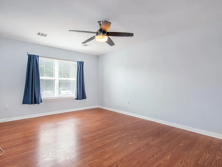 901 Stuyvesant Ave #101 — Photo 10